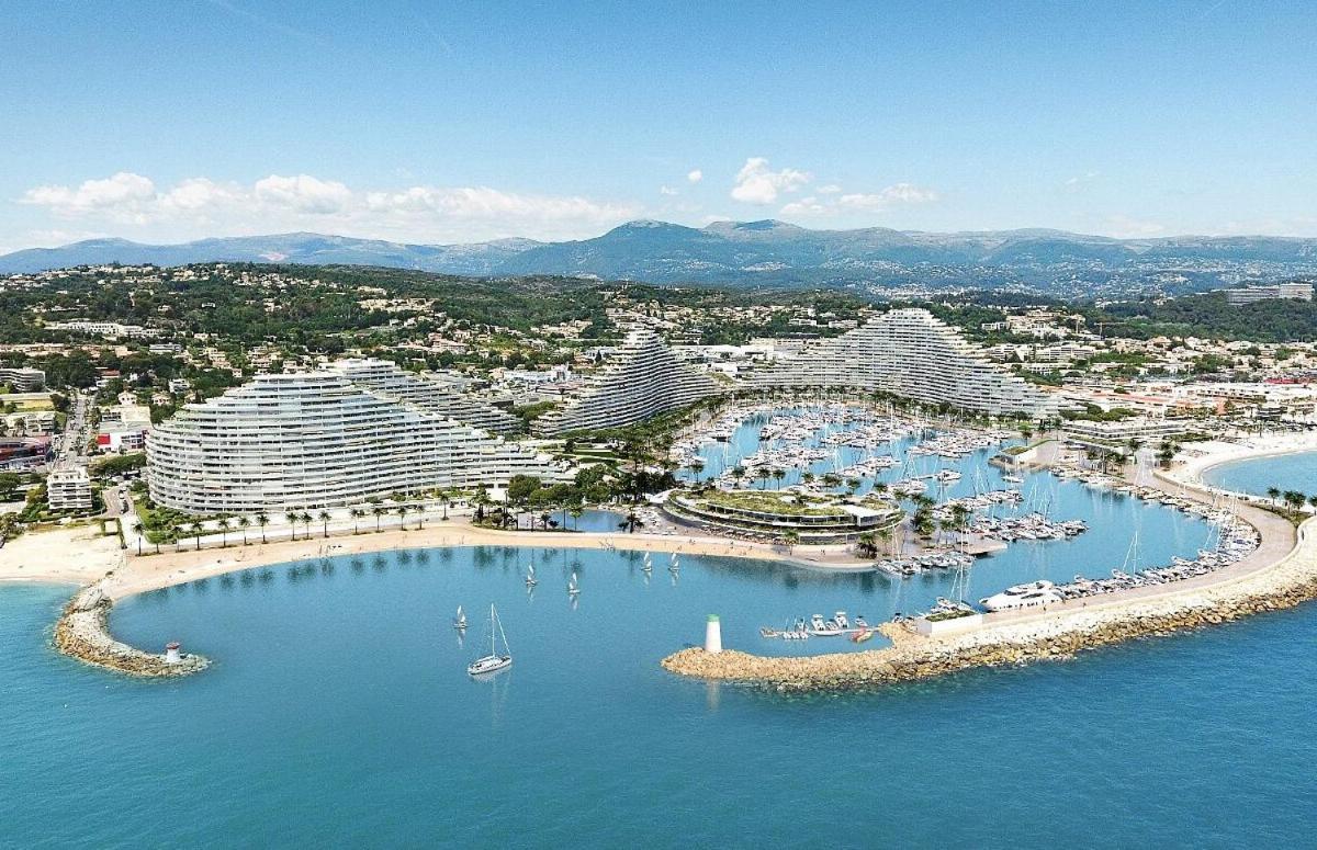 Apartment Loft Bord De Mer, Marina Baie Des Anges